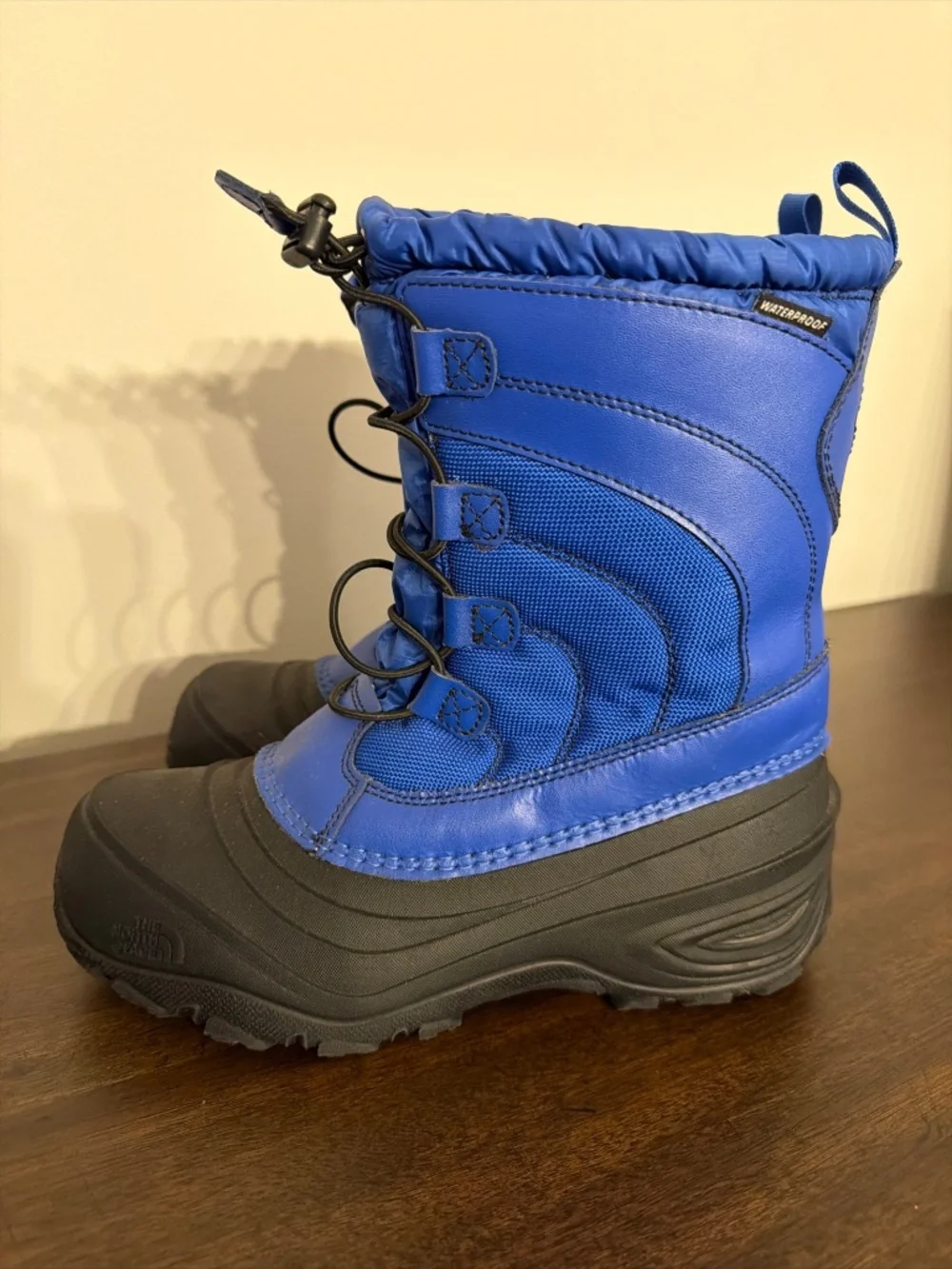 The North Face Alpenglow IV 4 Size 5 Blue/Black Winter Snow Boots NF0A2T5P